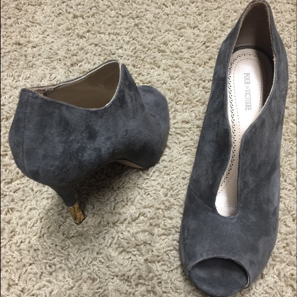 PRICE DROP⚡️🚦Pour La Victoire High Heel Booties