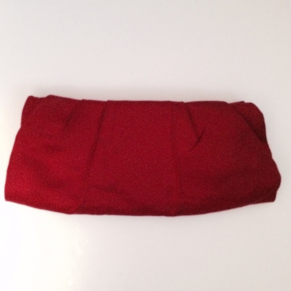 Red Express Clutch