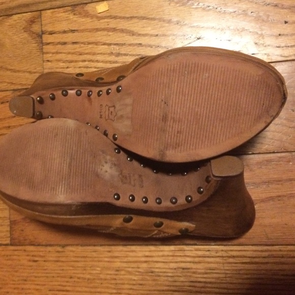 Tan Michael Kors Clogs - Picture 3 of 4