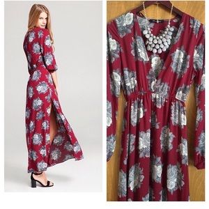Floral long sleeve maxi. Size small.