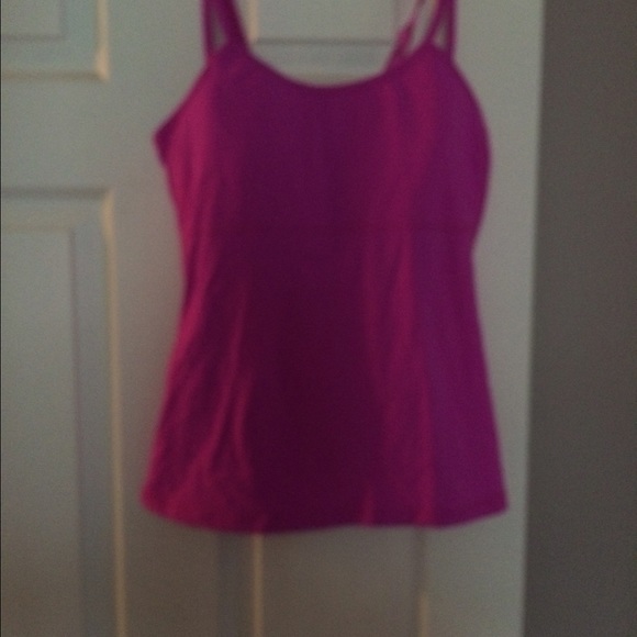 Lucy yoga top