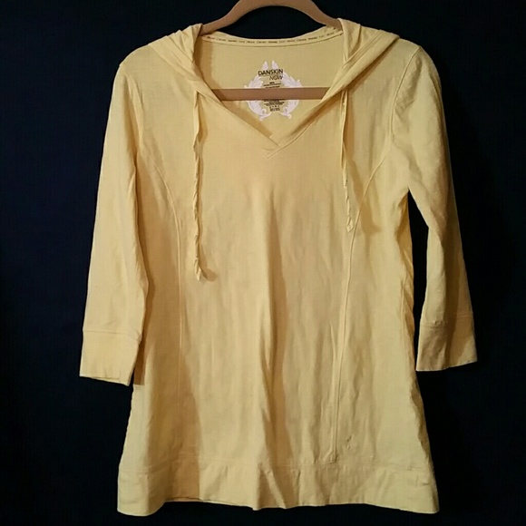 Light-weight yellow top