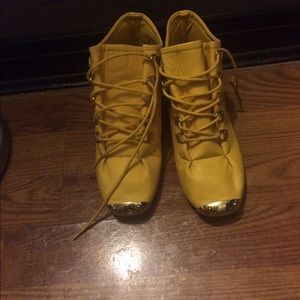 Yellow stylish shoes