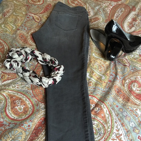 ❤️ Old Navy Rockstar Jeans ❤️