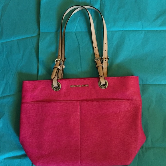 MICHAEL Michael Kors Handbags - NWOT MICHAEL Michael Kors Bedford Top Zip Tote