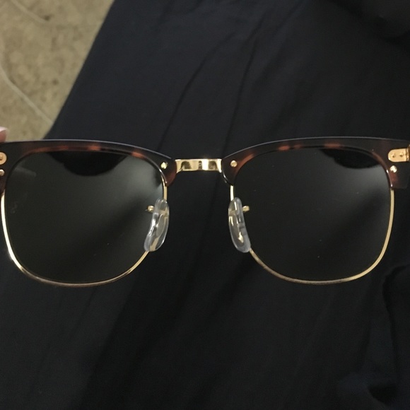Authentic Ray-ban sunglasses - Picture 2 of 4