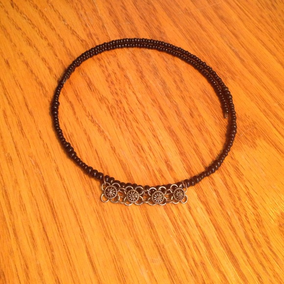 Choker necklace