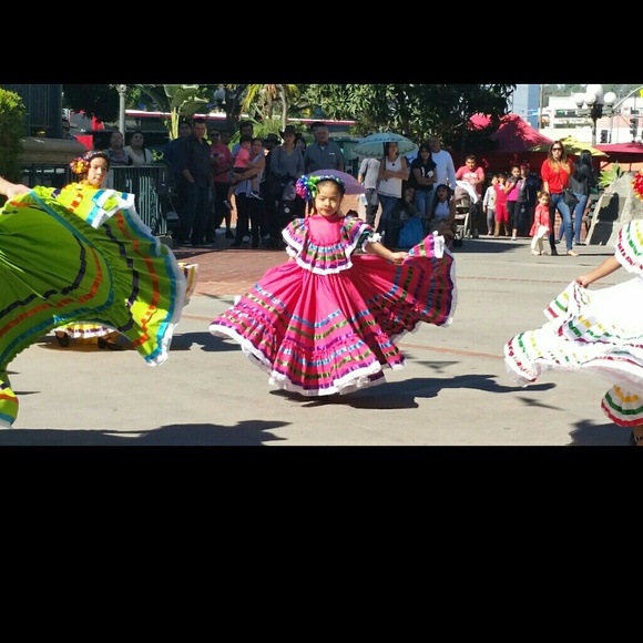 Meet your Posher, Lupe - Picture 1 of 1