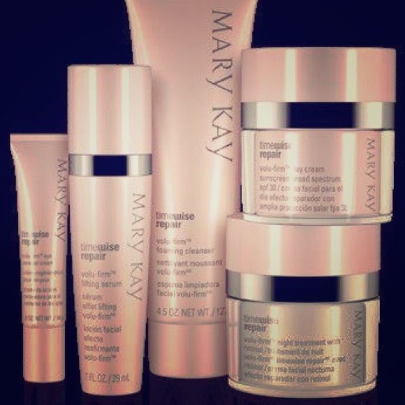 🎀Mary Kay🎀 Volu-Firm Eye Renewal Cream