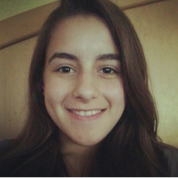 Meet your Posher, Naomi - Picture 1 of 1