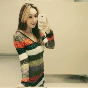 Meet your Posher, Alexis