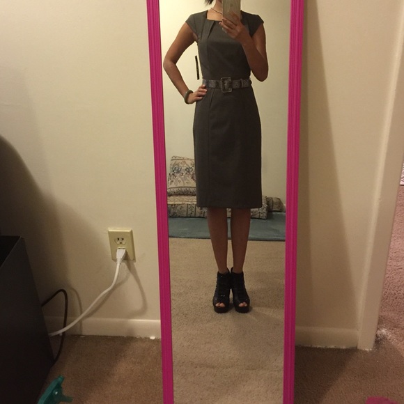 New with tag. Never wore. Looking for sell it.