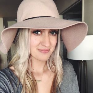 Light pink Floppy Hat! ✨