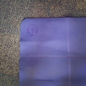 Long blue lululemon yoga mat