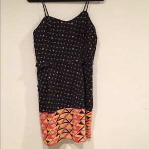 Cute geometric print dress! Size large