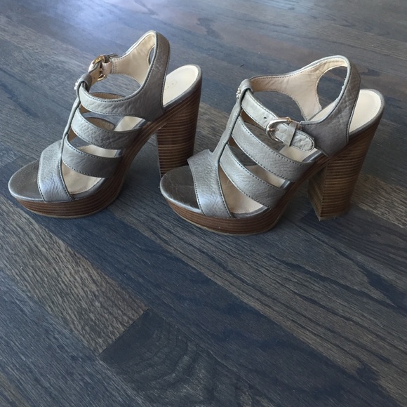 🎉SOLD🎉COACH CATARINA SHOES - Picture 2 of 4