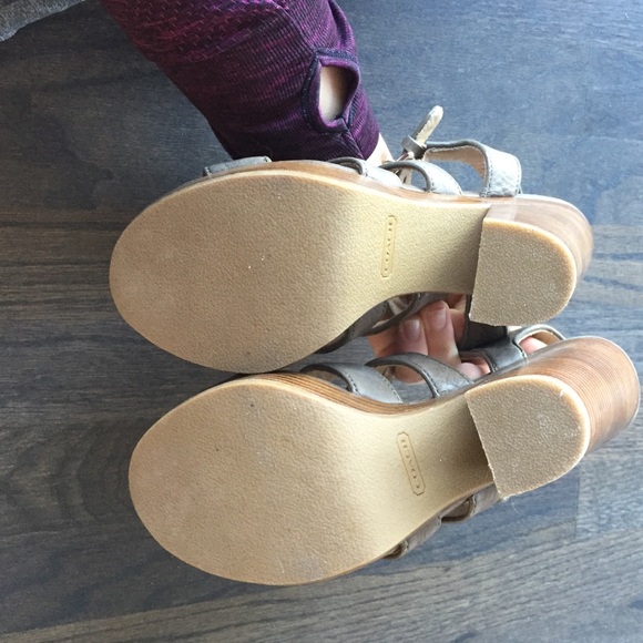 🎉SOLD🎉COACH CATARINA SHOES - Picture 3 of 4