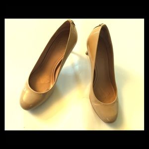 Tory Burch Nude Pump