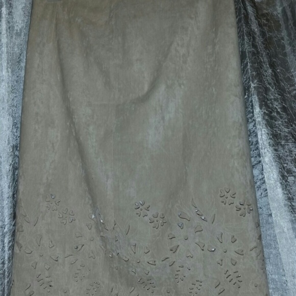 Cut out skirt