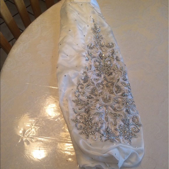 Bridal gown - Picture 6 of 8