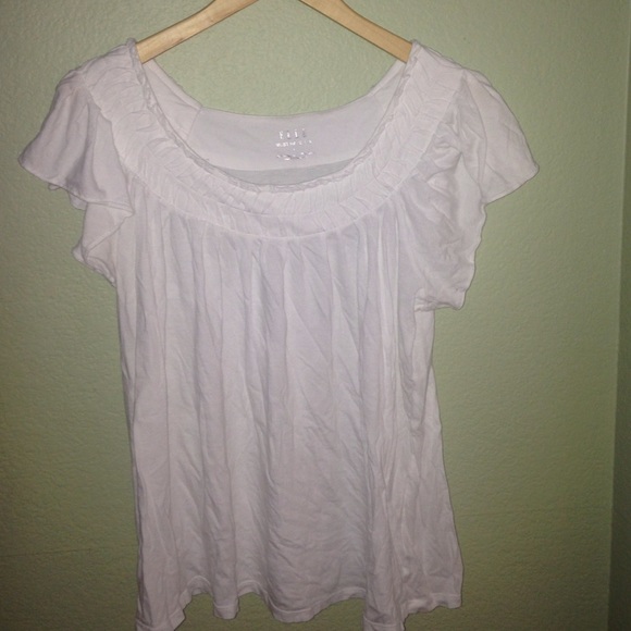 SUPER CUTE WHITE BLOUSE