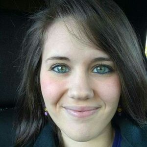 Meet your Posher, Caitlin