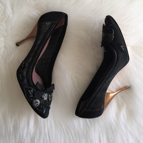 Miu Miu Shoes - Gold Heels 💟price firm💟