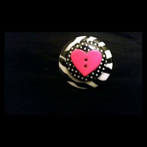 Never worn multi layered adorable ring