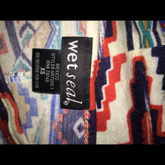 Crop top - Picture 2 of 2