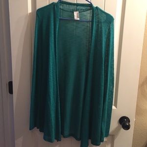 Dark green long sleeved cardigan