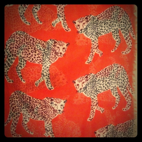 Red cheetah scarf