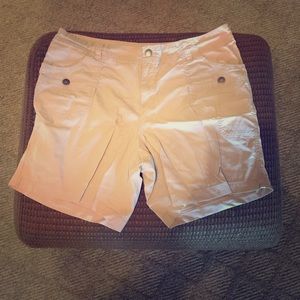 Plus black shirt, pink/purple tank, 2 tops 8 total