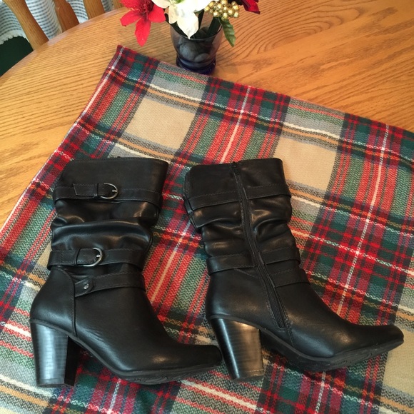 Women's slouchy boots