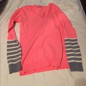 Gap sweater