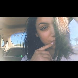 Meet your Posher, Kayla