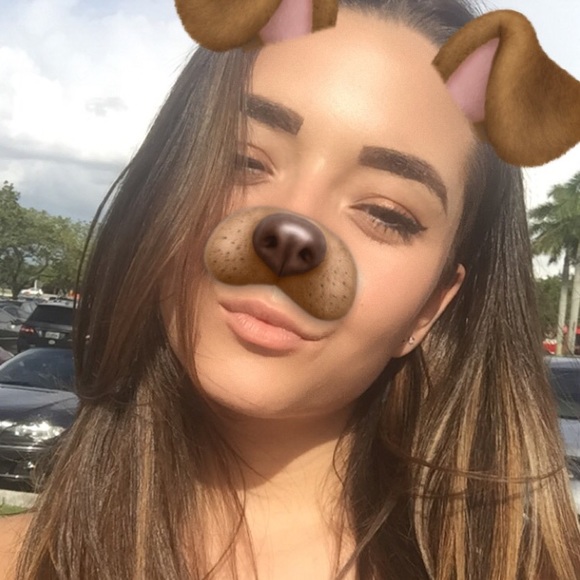 Meet your Posher, Belen - Picture 2 of 3