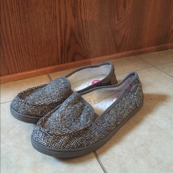 Roxy brand shoes