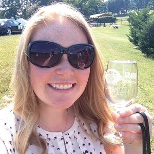 Meet your Posher, Lacey