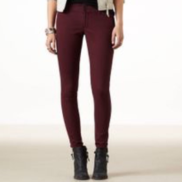 american eagle maroon jeans