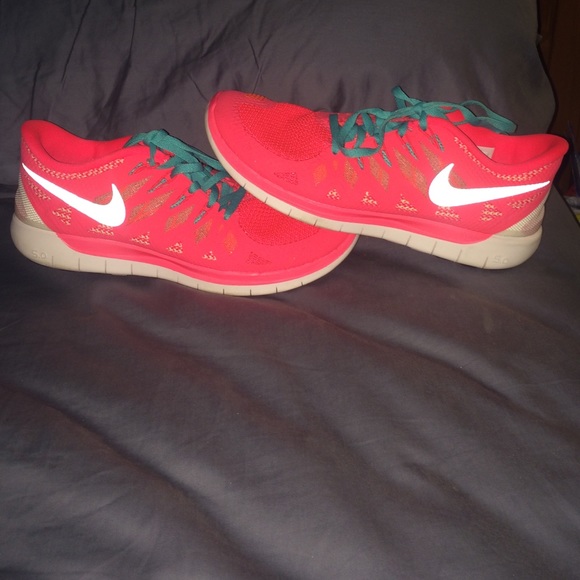 Nike free runs