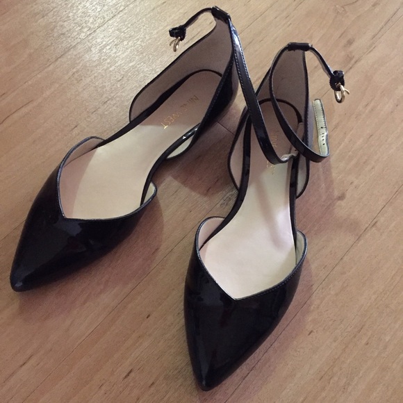 Nine West Shoes - Nine West black patent leather pointy flats