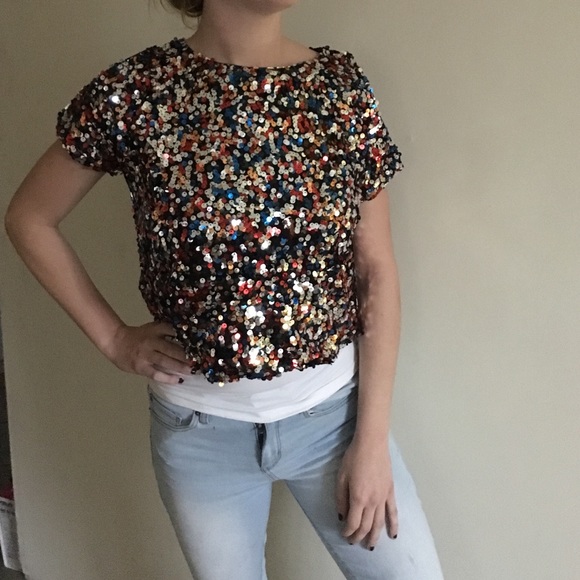 Multi colored sequin top 🎀 - Picture 3 of 4