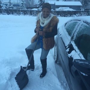 Meet your Posher, Cleva