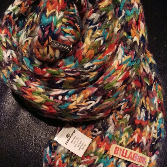 Billabong knit scarf