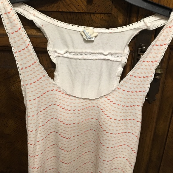 Bitten Tank - Picture 1 of 3