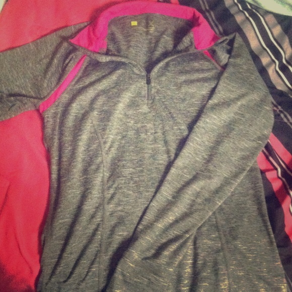 🔴SOLD🔴Long sleeve spandex athletic shirt