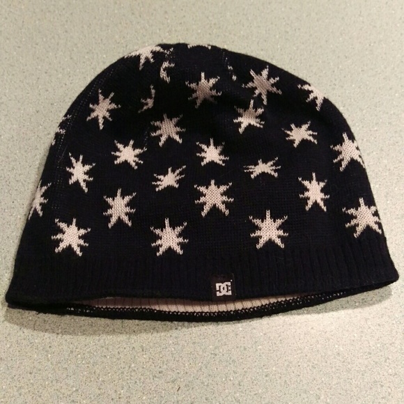 Reversible DC beanie