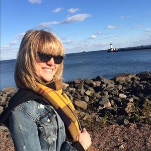 Meet your Posher, Caryn