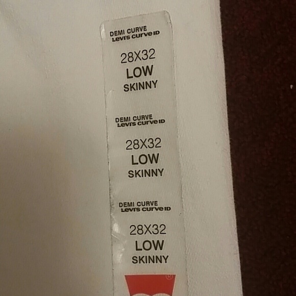 Levi Jeans - Picture 2 of 3