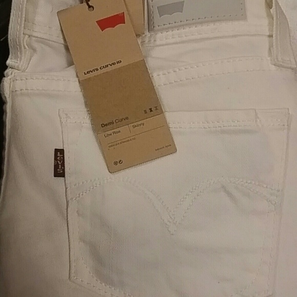 Levi Jeans - Picture 3 of 3